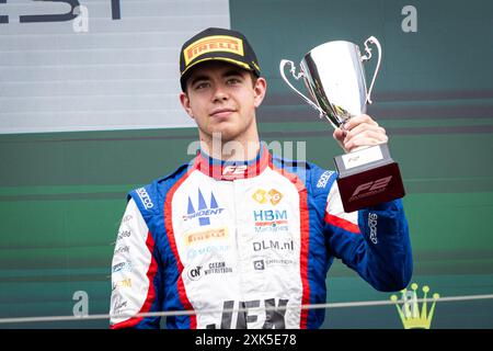 Mogyorod, Hongrie. Juli 2024. VERSCHOOR Richard (nld), Trident, Dallara F2 2024, Porträt, Podium während der 9. Runde der FIA Formel-2-Meisterschaft 2024 vom 19. Bis 21. Juli 2024 auf dem Hungaroring, in Mogyorod, Ungarn - Foto Sebastian Rozendaal/Dutch Photo Agency/DPPI Credit: DPPI Media/Alamy Live News Stockfoto