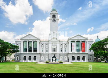 Hauptansicht des Victoria Theatre und der Konzerthalle. Singapur Stockfoto
