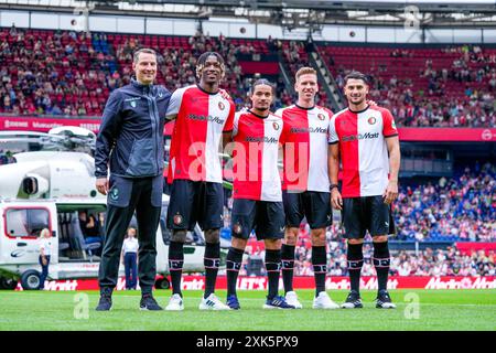 Rotterdam, Niederlande. Juli 2024. ROTTERDAM, 21-07-2024, de Kuip . Niederländischer Fußball Eredivisie, Saison 2024 - 2025. dag Feyenoord . Neue Spieler und Trainer Credit: Pro Shots/Alamy Live News Stockfoto