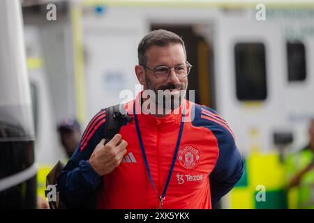 EDINBURGH, SCHOTTLAND - 20. JULI 2024: Manchester United-Trainer Ruud Van Nistelrooy kommt bei Scottish Gas Murrayfield zum Spiel gegen die Rangers an. Stockfoto