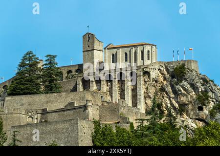 Alpes-de-Haute-Provence (04) Sisteron. Le donjon et la Chapelle-Notre-Dame de la Citadelle // Frankreich. Provence-Alpes-Côte d'Azur. Alpes-de-Haute-Prove Stockfoto