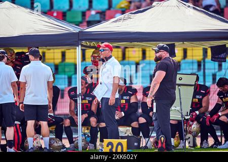 Johnny Schmuck (Berlin Thunder, Head Coach) ratlos, GER, Berlin Thunder vs. Vienna Vikings, American Football, Saison 2024, European League of Football, elf, Woche 9, 21.07.2024, Foto: Eibner-Pressefoto/ Claudius Rauch Stockfoto