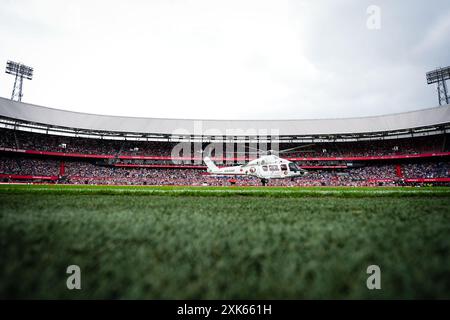 Rotterdam, Niederlande. Juli 2024. Rotterdam - der Hubschrauber während des Feyenoord Festivals 2024 am 21. Juli 2024 im Stadion Feijenoord de Kuip in Rotterdam, Niederlande Credit: Box to Box Pictures/Alamy Live News Stockfoto