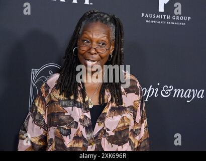 Venice Beach, Usa. Juli 2024. Whoopi Goldberg nimmt an einem Abend mit Whoopi Teil, bei dem die Marken Emma & Clyde und Whoopi & Maya am Samstag, den 20. Juli 2024 in Venice Beach, Kalifornien, auf den Markt kommen. Foto: Jim Ruymen/UPI Credit: UPI/Alamy Live News Stockfoto