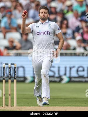 Nottingham, Großbritannien. Juli 2024. Mark Wood of England liefert den Ball während des Rothesay Test Match Day Four Match England vs West Indies in Trent Bridge, Nottingham, Vereinigtes Königreich, 21. Juli 2024 (Foto: Mark Cosgrove/News Images) in Nottingham, Vereinigtes Königreich am 21. Juli 2024. (Foto: Mark Cosgrove/News Images/SIPA USA) Credit: SIPA USA/Alamy Live News Stockfoto