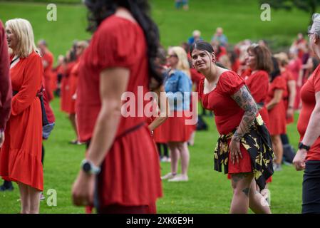 Preston, Lancashire, Großbritannien. Juli 2024. Der „Must Wuthering Heights Day Ever“ – Kate Bush Appreciation Day im Miller Park, Preston, Lancashire, Großbritannien. Quelle: Garry Cook/Alamy Live News Stockfoto