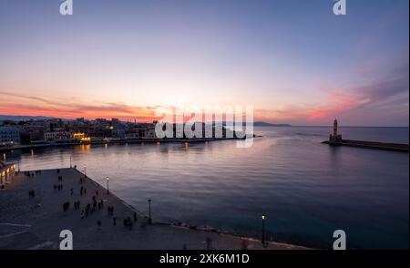 Venezianischer Hafen von Chania bei Sonnenuntergang, Kreta Stockfoto