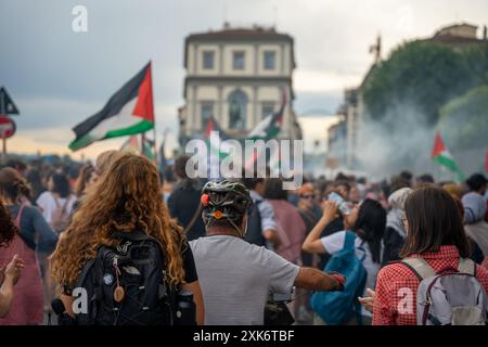 Florenz, Italien - 2. Juni 2024: Pro-palästinensische Kundgebung in der Innenstadt. Stockfoto