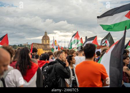 Florenz, Italien - 2. Juni 2024: Pro-palästinensische Kundgebung in der Innenstadt. Stockfoto