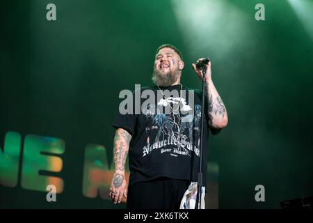 Vila Nova De Gaia, Portugal. Juli 2024. Der britische Sänger und Songwriter Rag N Bone man, Rory Charles Graham, tritt am 20. Juli 2024 am zweiten Tag des Meo Mares Vivas Festivals in Vila Nova de Gaia, Portugal, auf. (Foto: Rita Franca/NurPhoto) Credit: NurPhoto SRL/Alamy Live News Stockfoto