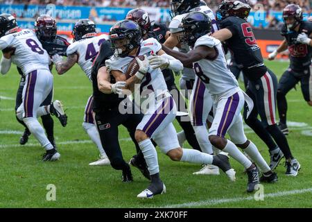 Paul Lenhardt (Frankfurt Galaxy, #2) in Ballbesitz, GER Rhein Fire vs. Frankfurt Galaxy, Fußball, Europäische Fußballliga, Spieltag 9, Saison 2024, 21.07.2024 Foto: Eibner-Pressefoto/Fabian Friese Stockfoto