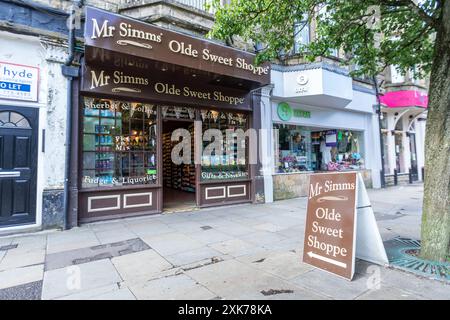 Mr. Simms Olde Sweet Shoppe, Buxton ist ein Kurort im Borough of High Peak, Derbyshire, England Stockfoto