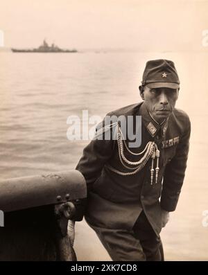 Mitglied der japanischen Delegation an Bord der USS Missouri während der Unterzeichnung des offiziellen Instruments of Surrender, Tokyo Bay, Japan, US Army Signal Corps., 2. September 1945 Stockfoto