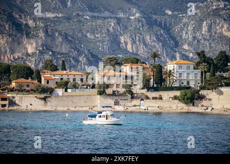 Malerische Aussicht auf die Halbinsel Saint Jean Cap Ferrat bei Sonnenuntergang Stockfoto