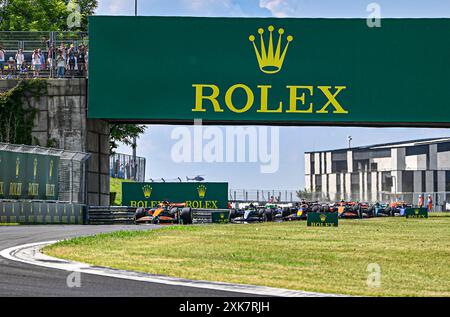 Mogyorod, Ungarn. Juli 2024. Start des Rennens während des Renntages am Sonntag, den 21. Juli, des Formel-1-Großen Preises von Ungarn 2024, der vom 19. juli bis 21. juli 2024 auf der Hungaroring-Strecke in Mogyorod, Budapest, Ungarn stattfinden soll (Foto: Alessio de Marco/SIPA USA) Credit: SIPA USA/Alamy Live News Stockfoto