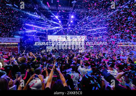 LONDON, VEREINIGTES KÖNIGREICH. Juli 24. Bei der Siegerpräsentation 2024 Hankook London E-Prix beim Excel am Sonntag, 21. Juli 2024 in LONDON, ENGLAND. Quelle: Taka G Wu/Alamy Live News Stockfoto