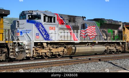 Helper, UT, USA - 11. Juni 2024; Güterzuglokomotive 1943 Spirit of the Union Pacific Special Livery Stockfoto