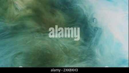 Dampfdrehung. Glänzende Nebelwolke. Smogtinte. Fantasy Golden Vapor glitzernder Nebel hypnotischer kreativer abstrakter mystischer Kunsthintergrund. Stockfoto