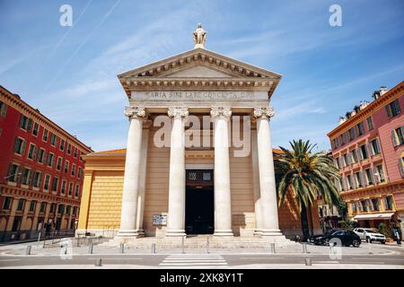 Nizza, Frankreich - 25. Mai 2024: Eglise Notre-Dame du Port, eine Kirche, die in den 1840er Jahren im Hafen von Nizza erbaut wurde Stockfoto