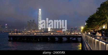 Die neu eröffnete zentrale und westliche Uferpromenade, Hongkong, China. Stockfoto