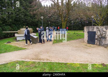 Der Bunker Assenois bei Fortin Boggess und das Sherman Turret Monument in Belgien Stockfoto