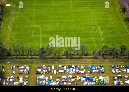 Luftbild, Ruhrpott-Rodeo 2024 Musikevent am Flugplatz Schwarze Heide, Wohnmobil Stellplatz, Kirchhellen-Nord-West, Bottrop, Ruhrgebiet, Nordrhein-Westfalen, Deutschland ACHTUNGxMINDESTHONORARx60xEURO *** Luftansicht, Ruhrpott Rodeo 2024 Musikevent auf dem Flugplatz Schwarze Heide, Stellplatz für Wohnmobile, Kirchhellen North West, Bottrop, Ruhrgebiet, Nordrhein-Westfalen, Deutschland ATTENTIONxMINDESTHONORARx60xEURO Stockfoto