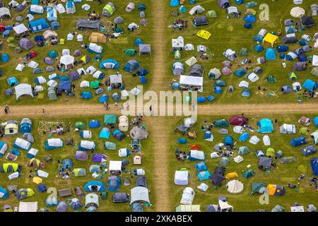 Luftbild, Ruhrpott-Rodeo 2024 Musikevent am Flugplatz Schwarze Heide, Zeltplatz, Kirchhellen-Nord-West, Bottrop, Ruhrgebiet, Nordrhein-Westfalen, Deutschland ACHTUNGxMINDESTHONORARx60xEURO *** Luftfoto, Ruhrpott Rodeo 2024 Musikveranstaltung auf dem Flugplatz Schwarze Heide, Campingplatz, Kirchhellen Nordwest, Bottrop, Ruhrgebiet, Nordrhein-Westfalen, Deutschland ATTENTIONxMINDESTHONORARx60xEURO Stockfoto