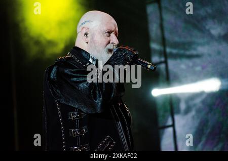 Rob Halford von Judas Priest trat beim Release Athens Festival in Plateia Nerou/Griechenland im Juli 2024 auf Stockfoto