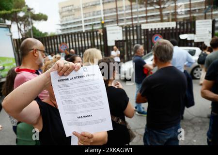 Roma, Italien. Juli 2024. Presidio dei lavoratori del ministero della Giustizia per protestare contro il cambio di appalto per la gestione degli atti processuali Roma, Italia - Lunedì 22 luglio 2024 - Cronaca - (Foto di Cecilia Fabiano/LaPresse) Demonstration von Arbeitnehmern des Justizministeriums zum Protest gegen die Vertragsänderung für die Verwaltung von Verfahrensdokumenten Rom, Italien - Donnerstag, Montag, 22. Juli 2024 - Nachrichten - (Foto: Cecilia Fabiano/LaPresse) Credit: LaPresse/Alamy Live News Stockfoto