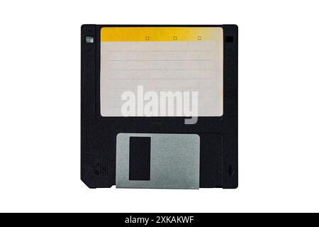 Draufsicht der alten leeren lebel-Diskette isoliert auf weißem Hintergrund mit Beschneidungspfad. Stockfoto