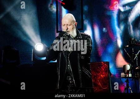 Rob Halford von Judas Priest trat beim Release Athens Festival in Plateia Nerou/Griechenland im Juli 2024 auf Stockfoto
