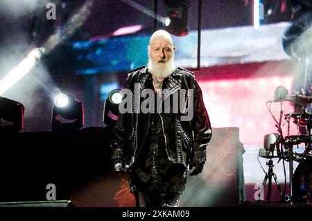 Rob Halford von Judas Priest trat beim Release Athens Festival in Plateia Nerou/Griechenland im Juli 2024 auf Stockfoto