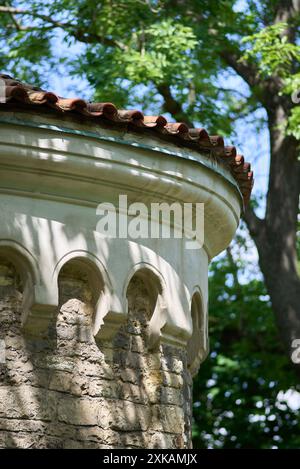 Architekturdetails in der Rotunde St. Martin in der historischen Festung Vysehrad in Prag, der Hauptstadt der Tschechischen Republik Stockfoto