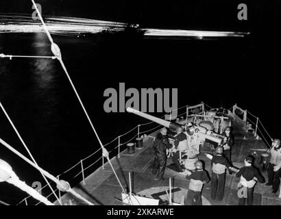 Deutsches Außenpostboot im Kampf. Undatiertes Foto. [Automatisierte Übersetzung] Stockfoto