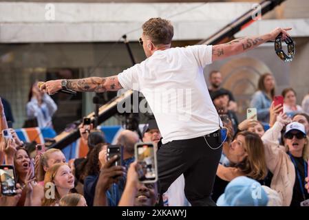 Ryan Tedder, OneRepublic auf der Bühne für die NBC Today Show Concert Series mit OneRepublic, Rockefeller Plaza, New York, NY, 19. Juli, 2024. Foto: Simon Lindenblatt/Everett Collection Stockfoto