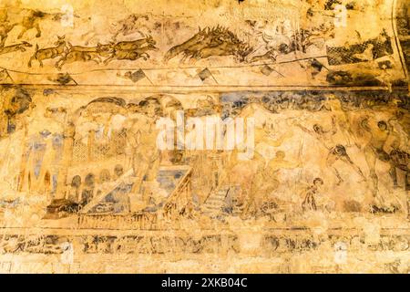 Freskenfiguren an den Wänden von Qasr Al-Amra, Hamam-Badehaus der Wüste Umayyaden, 720er-740er Jahre CE, Jordanien. Stockfoto