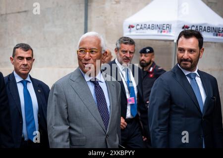 Rom, Rm, Italien. Juli 2024. ANTONIO LUIS SANTOS da COSTA (zweiter von links) erreicht den Palazzo Chigi für sein Treffen mit Giorgia Meloni, der italienischen Premierministerin. (Kreditbild: © Marco Di Gianvito/ZUMA Press Wire) NUR REDAKTIONELLE VERWENDUNG! Nicht für kommerzielle ZWECKE! Quelle: ZUMA Press, Inc./Alamy Live News Stockfoto