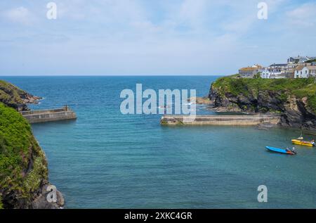 Blick vom Roscarrock Hill über Port Isaac Hafen Cornwall England Großbritannien Stockfoto