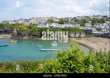 Blick vom Roscarrock Hill über Port Isaac Dorf und Hafen Cornwall England Großbritannien Stockfoto