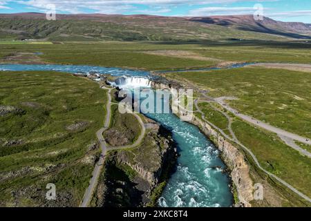Luftaufnahme des berühmten Godafoss Wasserfalls in Island Stockfoto