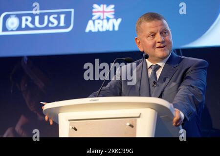 Ukrainischer Botschafter beim britischen General Valerii Zaluzhnyi sprach auf der Landkriegskonferenz 2024 des Royal United Services Institute (RUSI) im Church House in Westminster, Zentrum von London. Bilddatum: Montag, 22. Juli 2024. Stockfoto