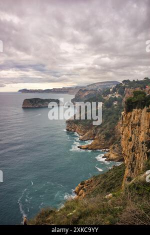 Die Küste von Benitatxell an der Costa Blanca, alicante Stockfoto