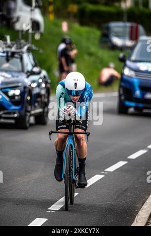 NICOLAS PRODHOMME vom DECATHLON AG2R LA MONDIALE TEAM radelt in der Tour de France Stage 7 TT (Zeitfahren) zwischen Nuits-Saints-Georges und Gevrey-Chamertain, 24.07.05. Stockfoto