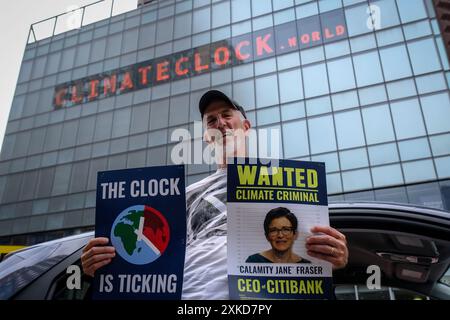 New York City, NY, USA. Juli 2024. Klimaaktivisten versammeln sich auf dem Union Square für den Klimawandel, da er unter 5 Jahre tickt, um am 22. Juli 2024 in New York City von unserem Leaders Committee zu echten Lösungen für den Klimawandel zu fordern. Quelle: Katie Godowski/Media Punch/Alamy Live News Stockfoto