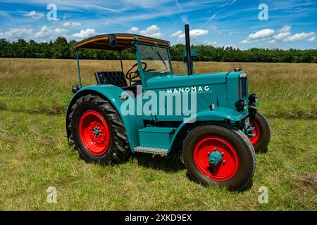 Storic Hanomag, R 40 C Traktor, Kubikvolumen, 5195, PS, 40, Baujahr, 1947. Stockfoto