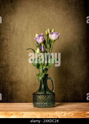 Purple Prairie Gentian, aufgenommen in meinem Fotostudio Stockfoto