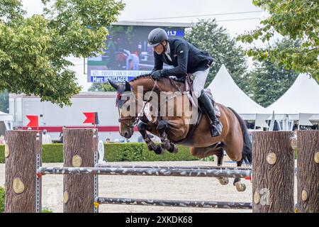 Veeningen, Niederlande. Juli 2024. VEENINGEN, NIEDERLANDE - 21. JULI, Marc Houtzager (NED) beim Springen S21 Gemeente de Wolden Preis - Grand Prix (LR) CSI Zuidwolde 2024 im CH de Wolden 21. Juli 2024 in Veeningen, Niederlande. (Foto: Jaap van der Pijll/Orange Pictures) Credit: Orange Pics BV/Alamy Live News Stockfoto