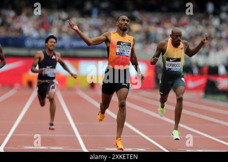 Vernon NORWOOD (Vereinigte Staaten von Amerika), Matthew HUDSON-SMITH (Großbritannien), Christopher MORALES-WILLIAMS (Kanada) überquerten die Ziellinie im 400-m-Finale der Männer beim 2024, IAAF Diamond League, London Stadium, Queen Elizabeth Olympic Park, Stratford, London, Großbritannien. Stockfoto