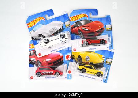 Hot WHEELS Spielzeugautos brandneu in Box – Wales, Großbritannien – 19. Juli 2024 Stockfoto