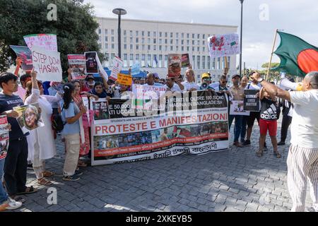 Rom, Italien. Juli 2024. Demonstration vor dem Hauptsitz des Außenministeriums in Rom, organisiert von Vertretern der bangladeschischen Gemeinschaft (Foto: Matteo Nardone/Pacific Press/SIPA USA) Credit: SIPA USA/Alamy Live News Stockfoto